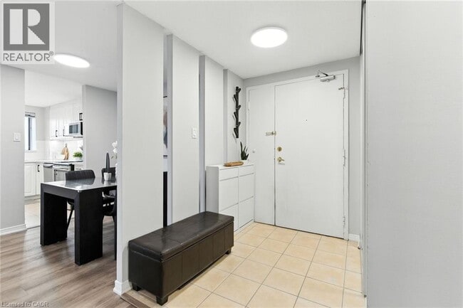 Photo du bâtiment - 6720 Glen Erin Dr