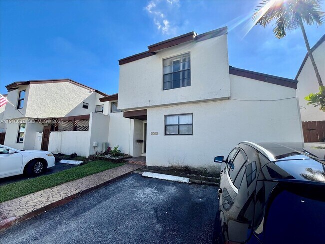 Foto del edificio - 9722 NW 6th Ln