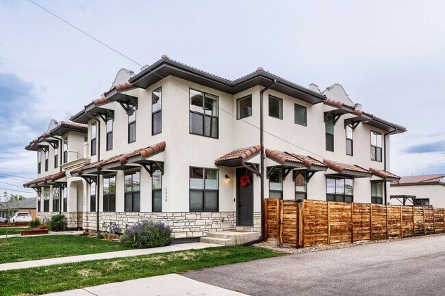 Foto del edificio - 1630 Winona Ct