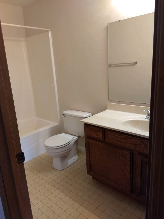 Foto del edificio - 3321 Dovershire Dr