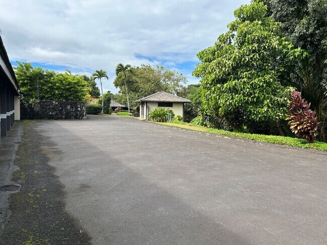 Foto del edificio - Rare Detached 1BR Sanctuary in Princeville