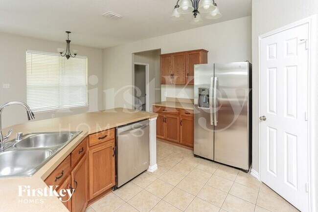 Foto del edificio - 4245 Summer Star Ln
