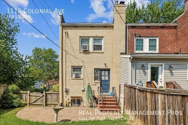 Building Photo - 1119 Colonial Ave
