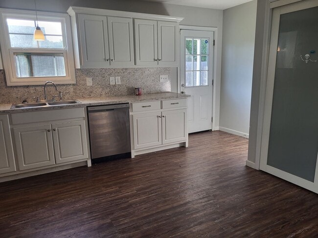 Foto del edificio - 3bd/2ba Beauty in Positively Phenix City!!