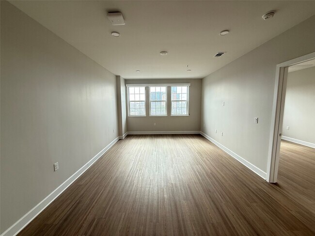 Foto del edificio - 716 Waugh Dr