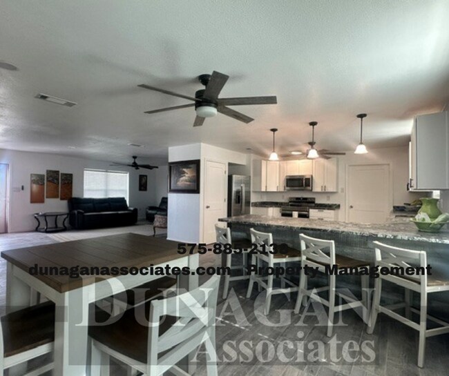Foto del edificio - Fully Furnished 3 Bed 2 Bath