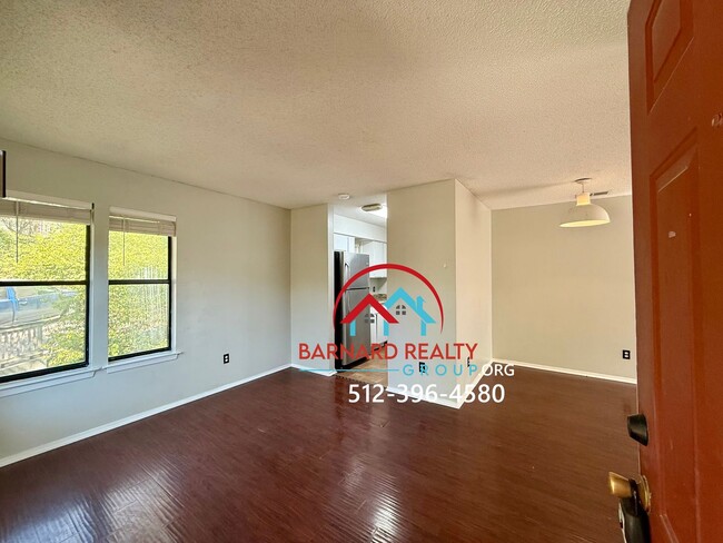 Building Photo - Available October 25: Majority of Utilitie...