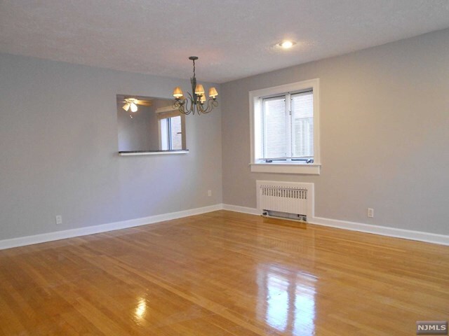 Foto del edificio - 530 Broad Ave