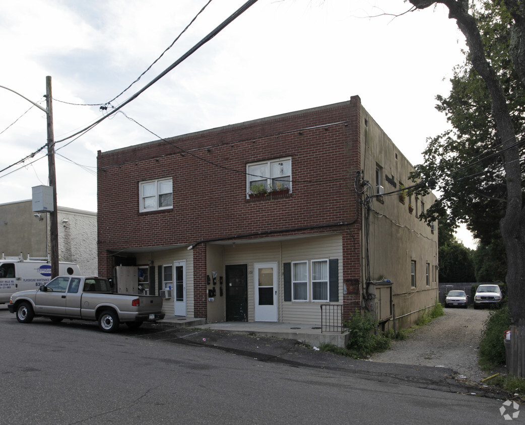 Primary Photo - 121 6th Ave
