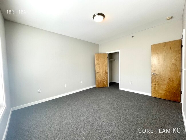 Building Photo - 2911 Cherry St