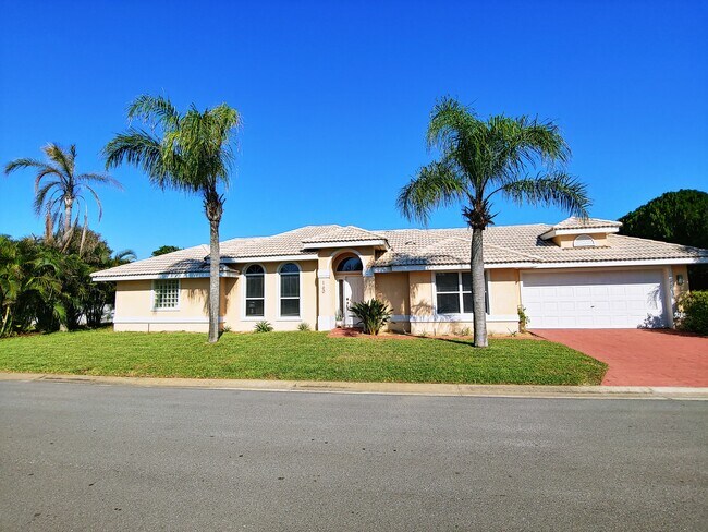 Building Photo - 160 Sandy Shoes Dr