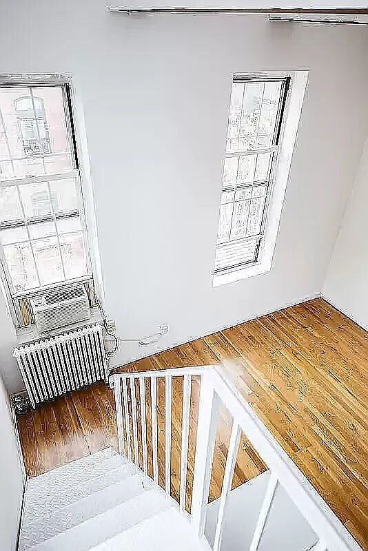 Foto del edificio - 220 Sullivan St