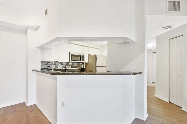 Building Photo - 2725 Anzio Ct