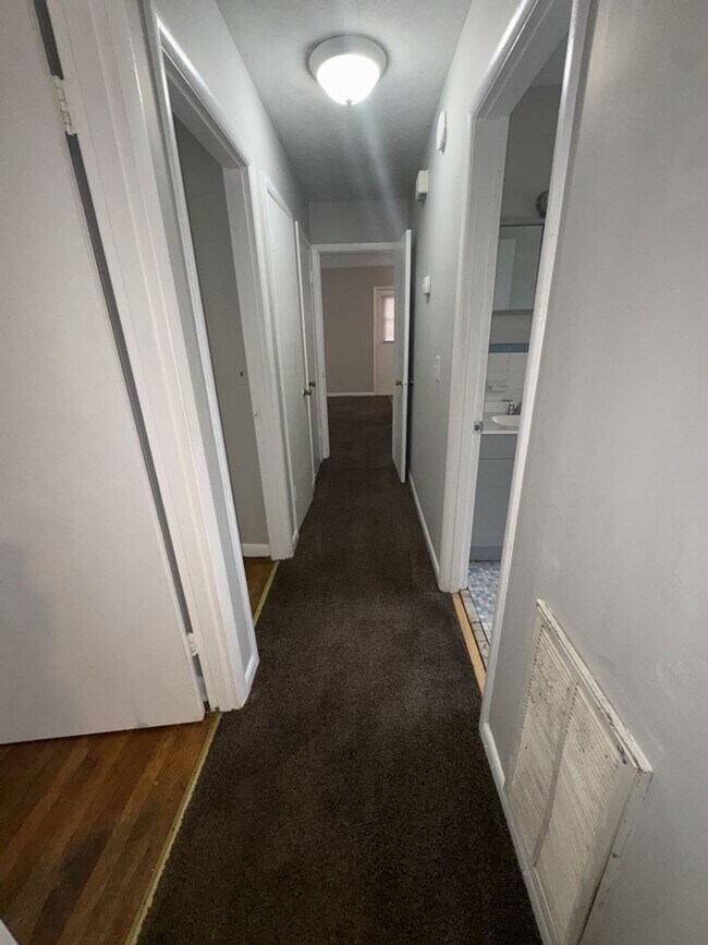 Foto del edificio - 1117 Steve Mar Dr