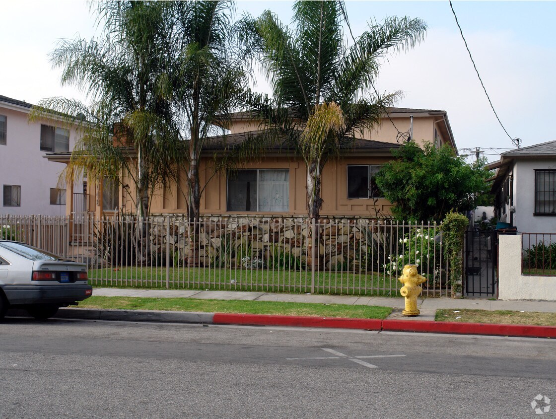 Building Photo - 4048 W 139th St