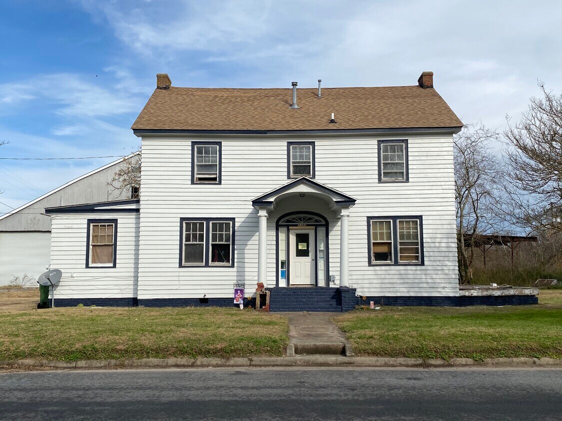 Primary Photo - 3385 Willis Wharf Rd