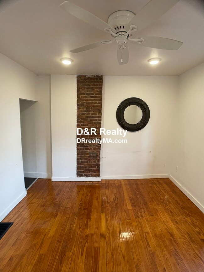 Building Photo - 137 Tremont St