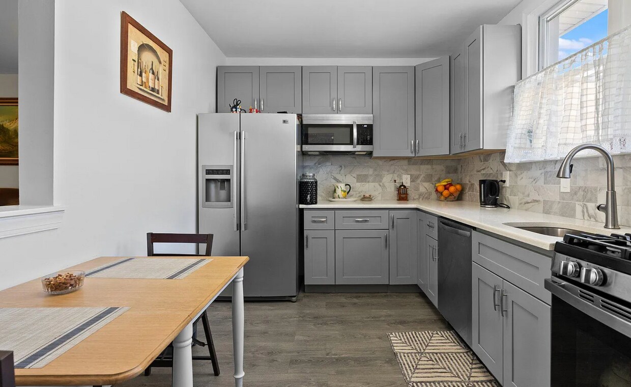 Foto principal - 2153 Haworth St