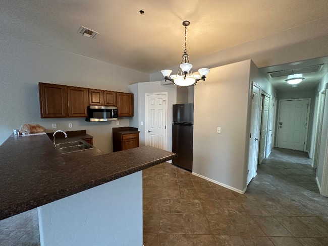 Foto del edificio - 3237 N Stone Ave
