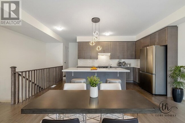 Building Photo - 19 Gunton St