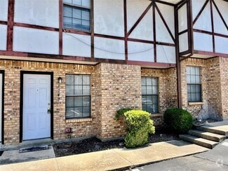 Building Photo - 1247 Dallas Dr