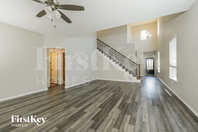 Building Photo - 29884 Dovetail Blf Ln