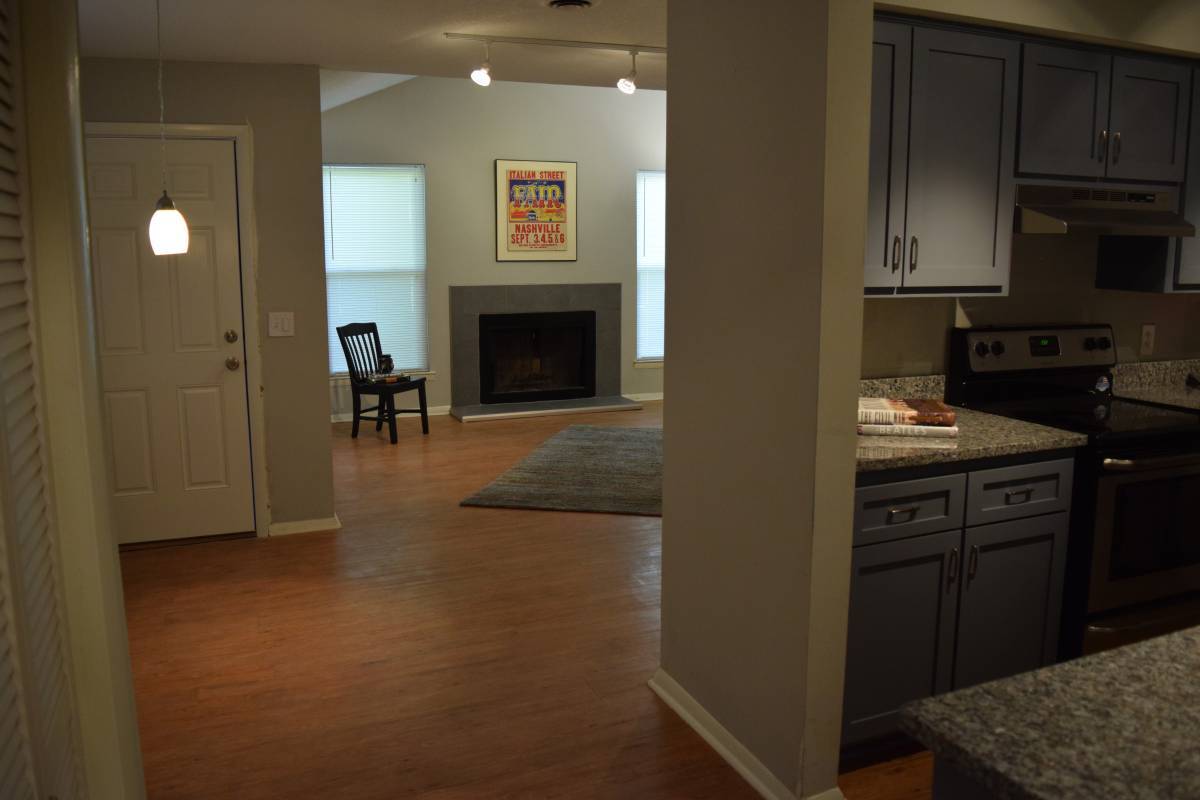 kitchen to living room - 955 Bresslyn Rd