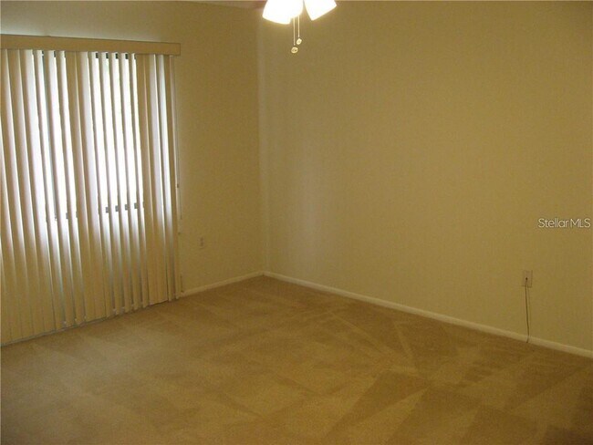 Foto del edificio - 5644 Gardens Dr