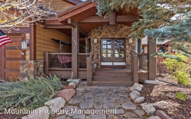 Foto del edificio - 5 br, 4.5 bath House - 700 Redden Road