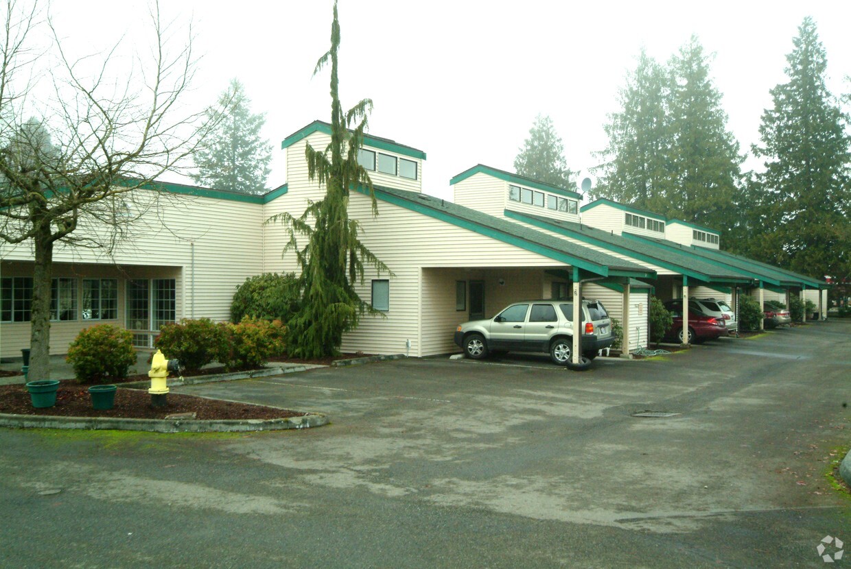 Building Photo - Emerald Court Apartments