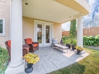 Photo du bâtiment - 240 Yorkton Av