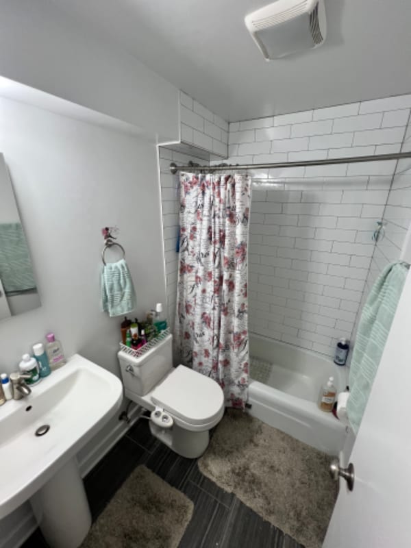 Building Photo - 639 W Grace St