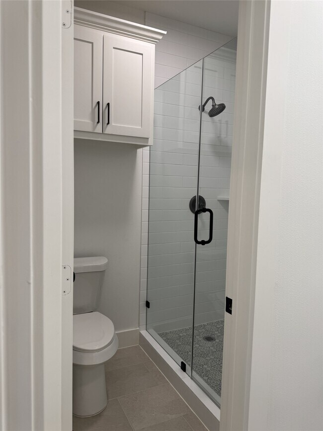 Foto del edificio - 8437 Winthrop Ln