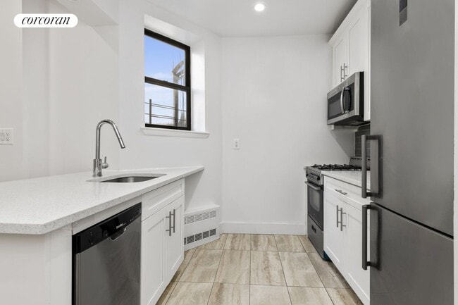 Building Photo - 28 W 132nd St