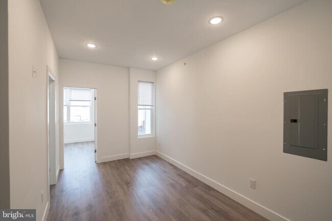 Foto del edificio - 1709 Snyder Ave