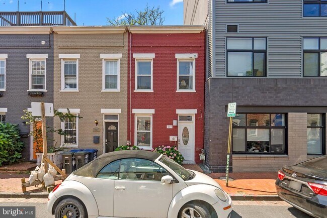 Foto del edificio - 219 Parker St NE