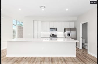 Building Photo - 3006 N 34th St