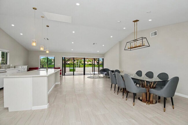 Foto del edificio - 21460 Laguna Dr