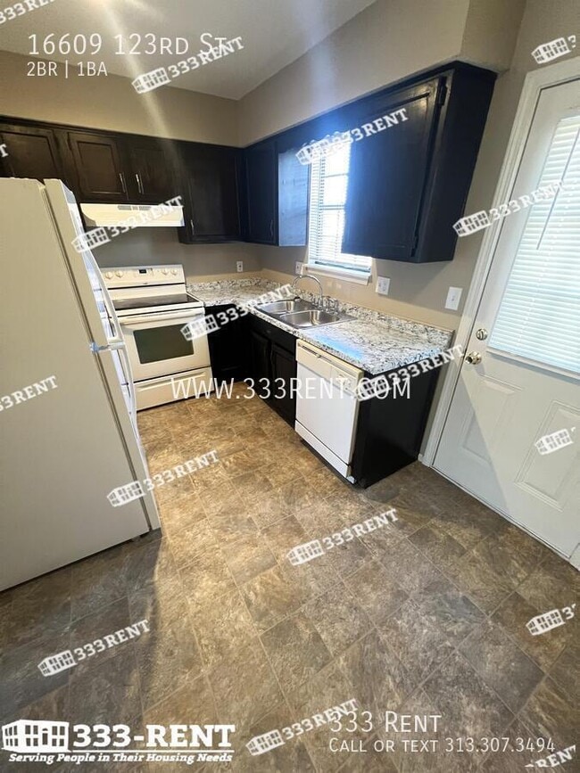 Building Photo - 16609 W 123rd St