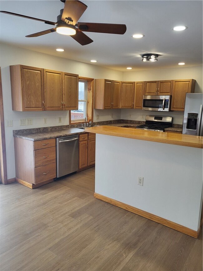 Foto del edificio - 4199 W Hill Rd