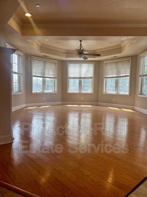 Primary Photo - 2932 E Virginia Beach Blvd