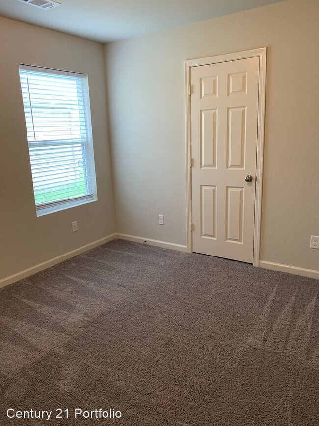 Building Photo - 4 br, 2 bath House - 4920 Prospector Drive