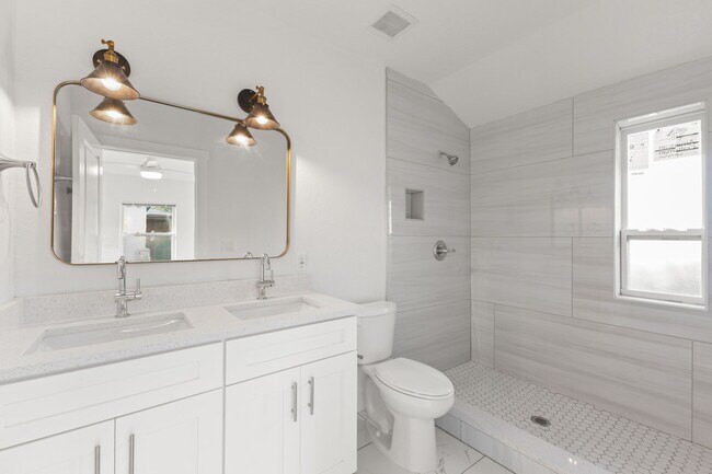 Foto del edificio - 211 37th St S