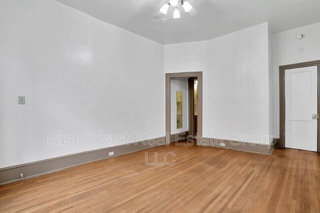 Building Photo - 200 W Martin St