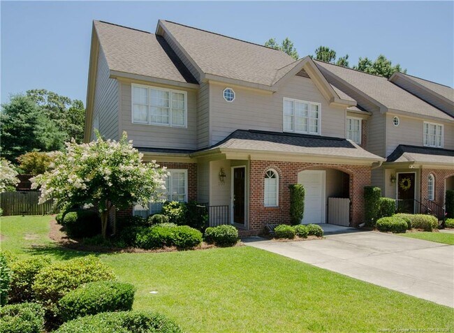 Foto del edificio - 107 Wynncrest Ln