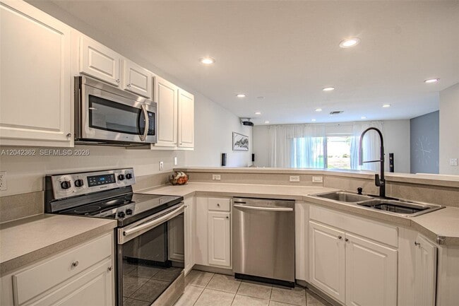 Building Photo - 16171 Sierra Palms Dr