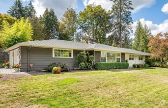 Building Photo - 6715 SW 62nd Pl