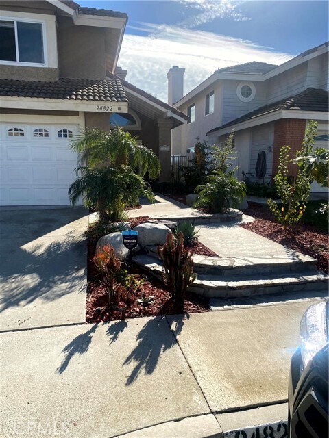 Foto del edificio - 24822 Eaton Ln