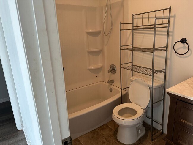 Building Photo - 2 Bedroom 2 Bathroom in Haines City