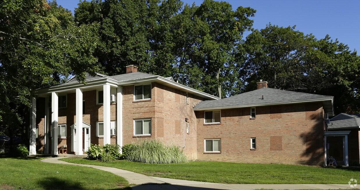 Oakview Apartments Apartments in Grand Rapids, MI